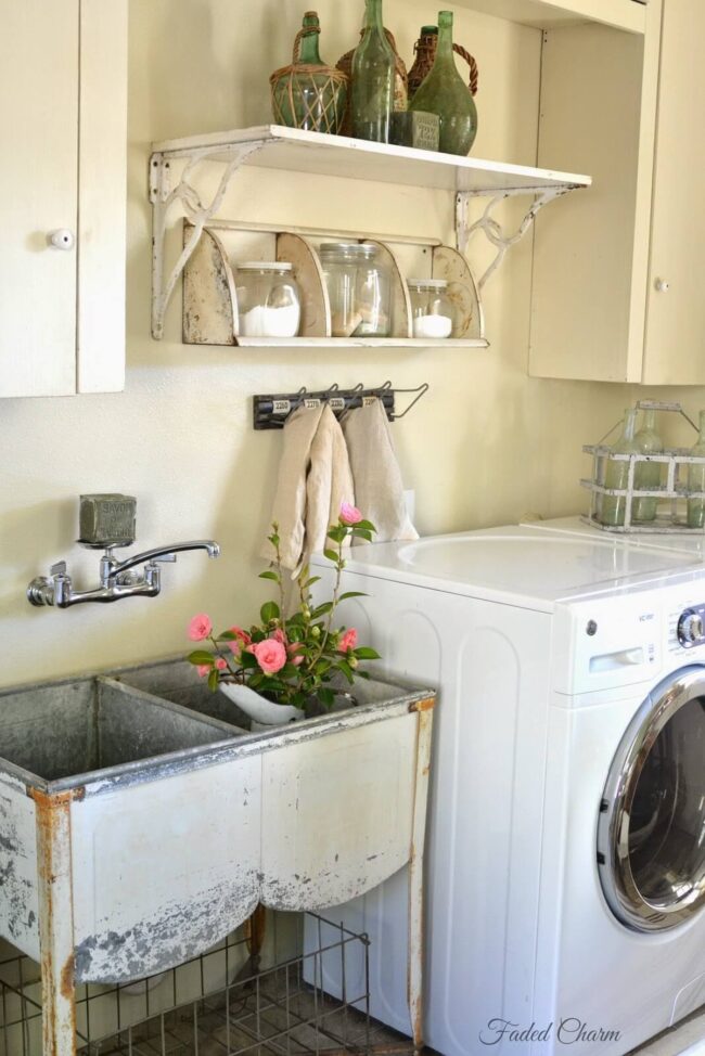 Rustic Aluminum Laundry Heritage