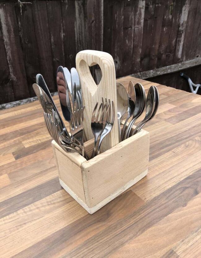 Golden Wood Heart Utensil Organizer
