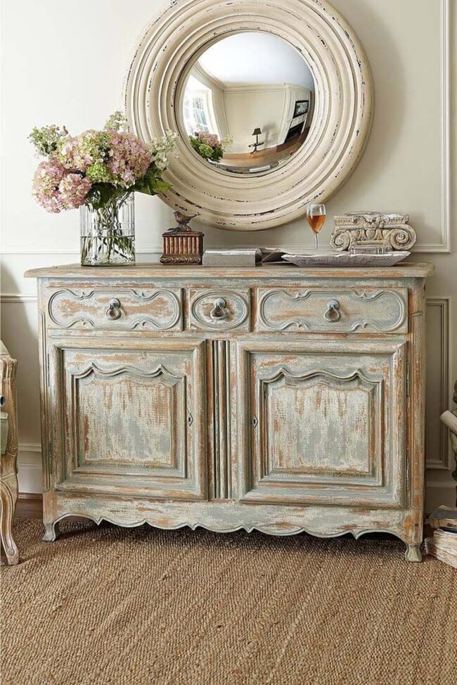 Vintage French Heritage Antique Corner