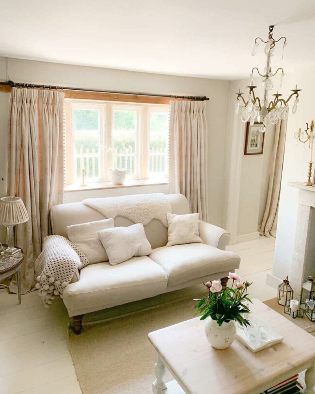 Milky White Farmhouse Brass Chandelier