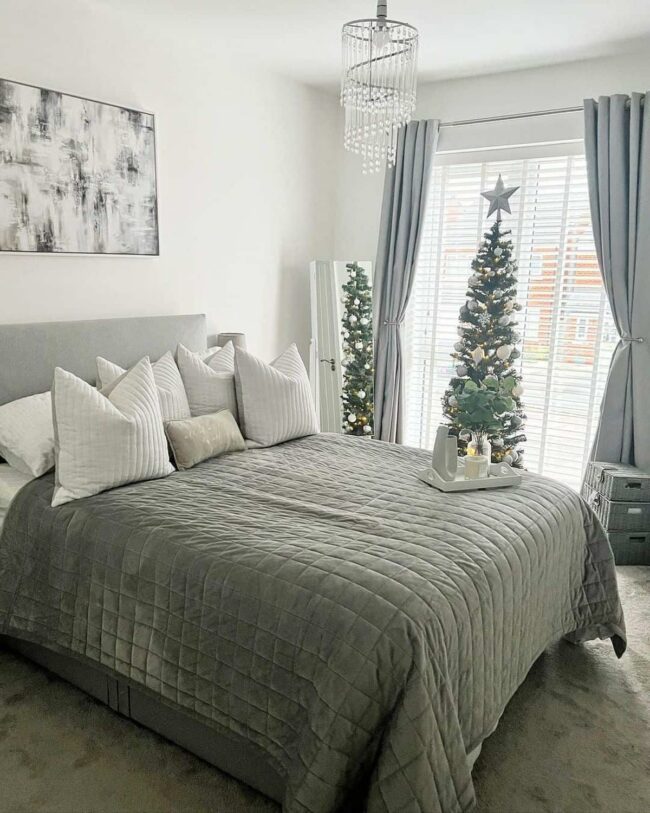 Silver Stars Winter Bedroom Glow