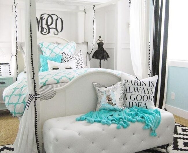 Haute Fashion Haven in Blush Pink