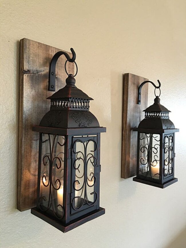 Vinous Iron Spanish Lantern Charm