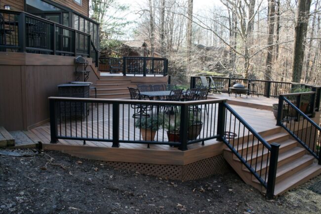 Social Hub Black Metal Deck Design