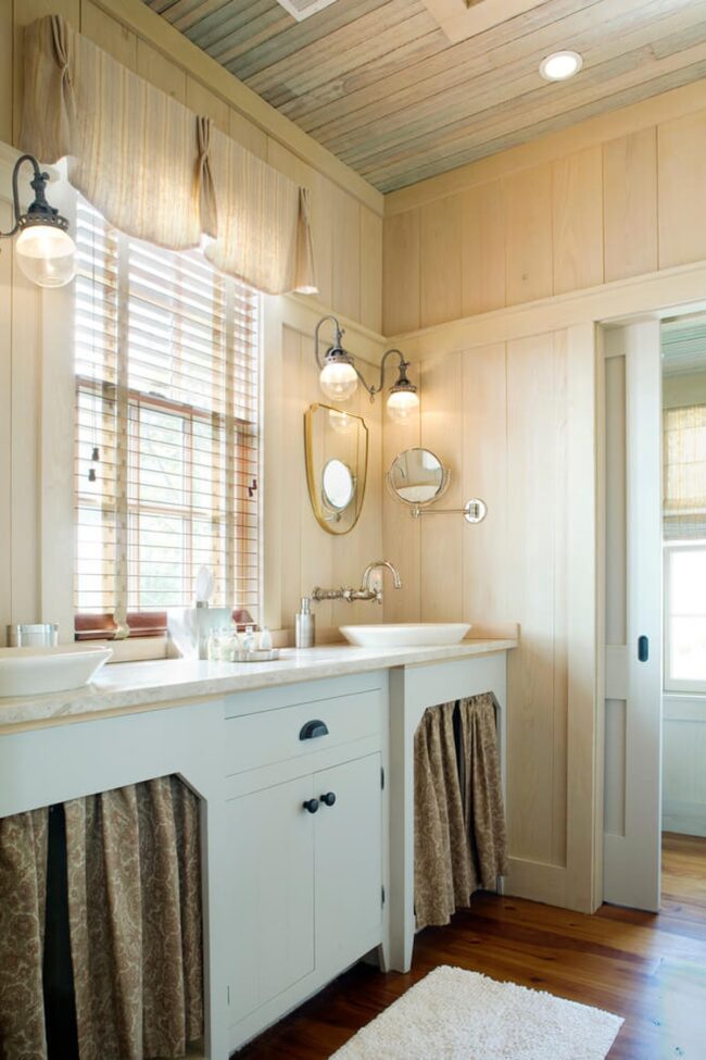 Rustic Modern Bathroom Fusion Curves