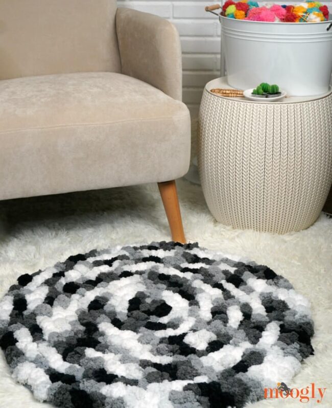 Fluffy Soft Safety Pom-Pom Rug