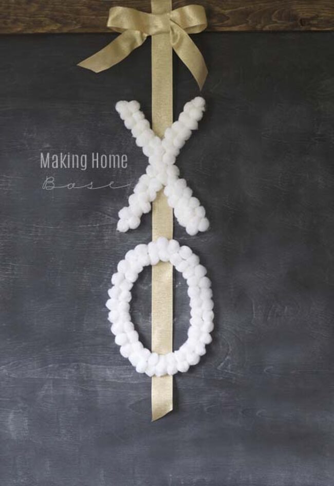Fluffy White Hearts Valentine Wreath