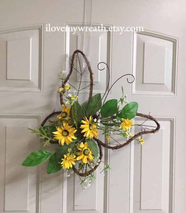 Butterfly Daisy Wreath Flight