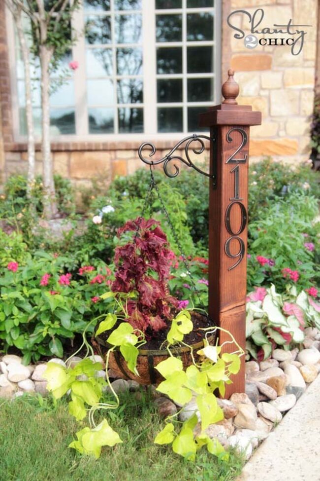 Green Digits House Number Planter Post