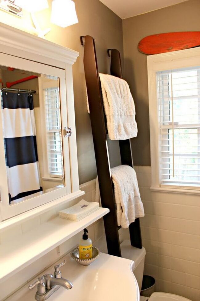 Industrial Wood Ladder Towel Display