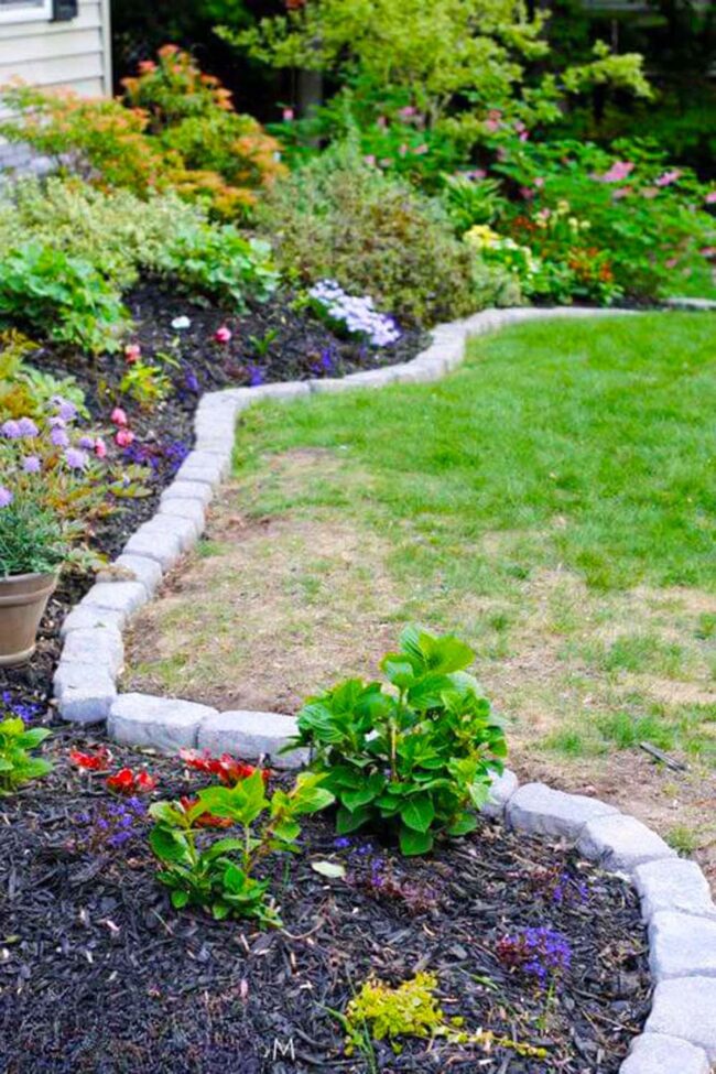 Sinuous Stone Borders Emerald Garden