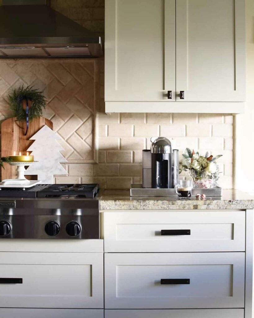 32 Small Kitchen Cabinet Ideas to Maximize Space and Style