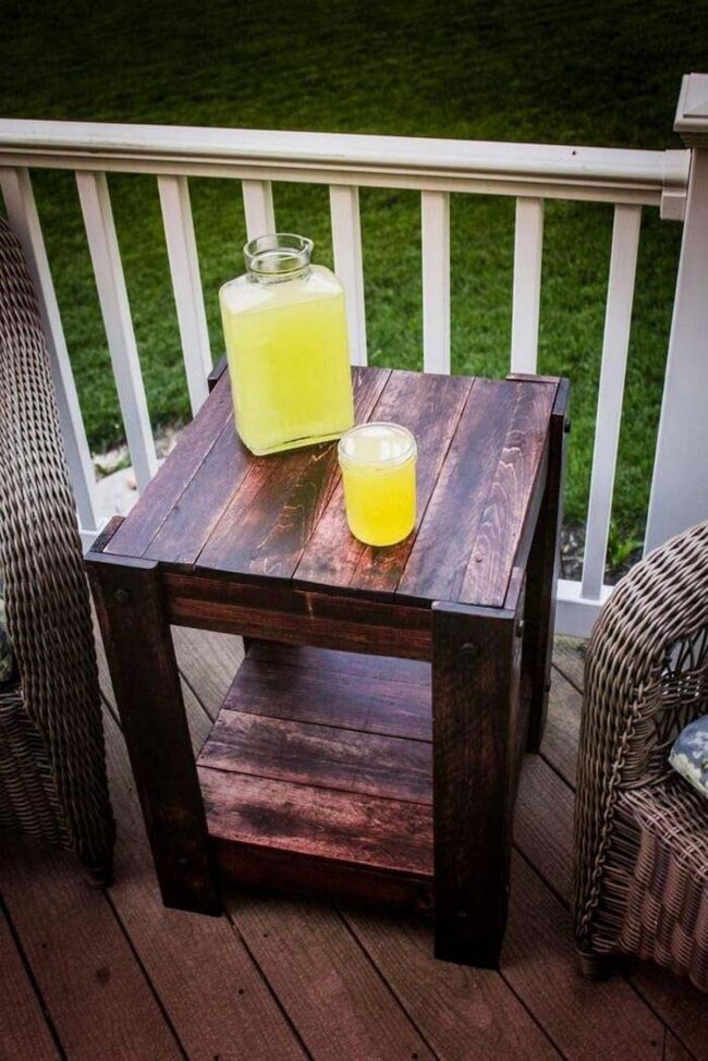 Walnut Pallet Table: Outdoor Modern Fusion