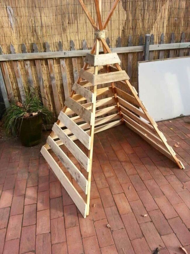 Wooden Pallets Summer Shade Retreat