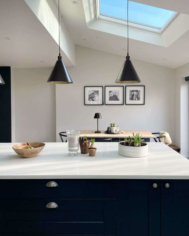 Midnight Black Island Anchors Brightness