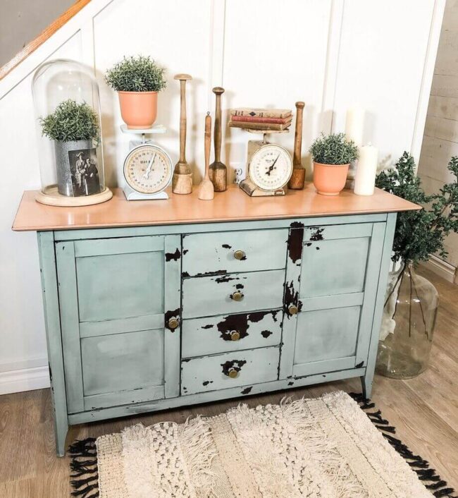 Weathered Wood Entryway Charm