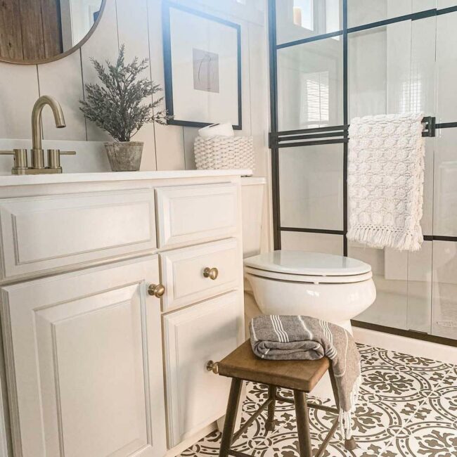 Gridded Noir Shower Sanctuary