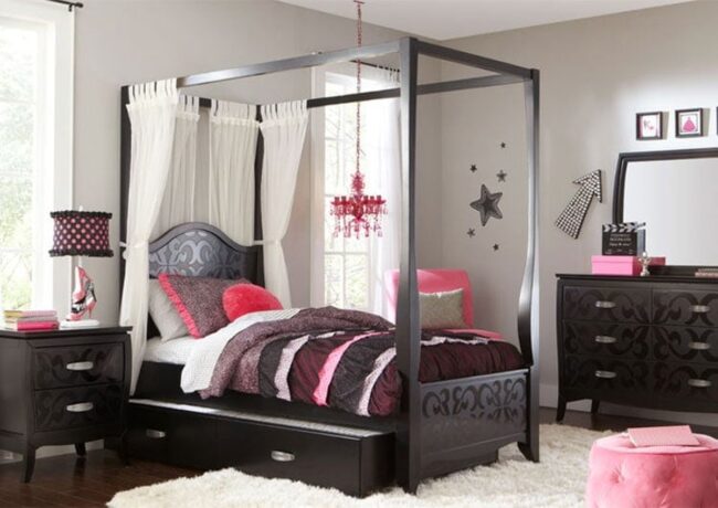 Soft Mint Vintage Bedroom Enchantment