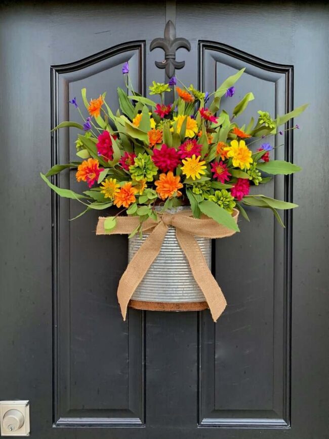 Countryside Daisies Metal Basket Wreath