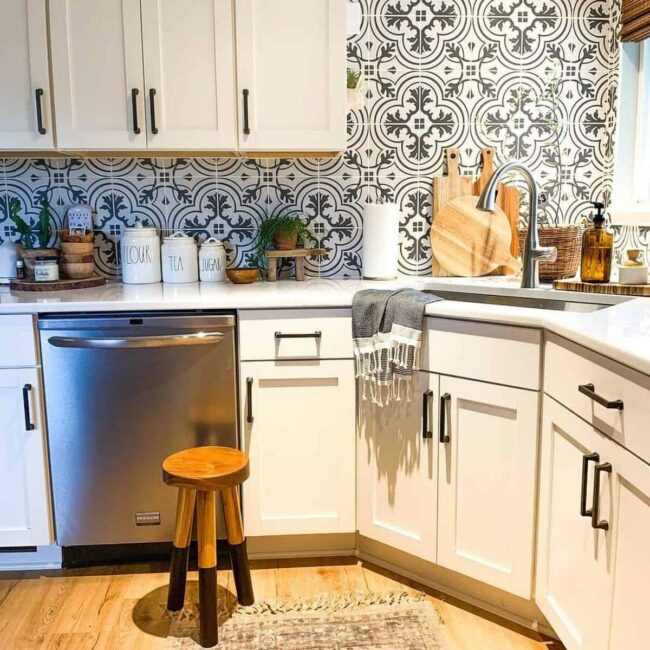 White Wood Black Magic Kitchen