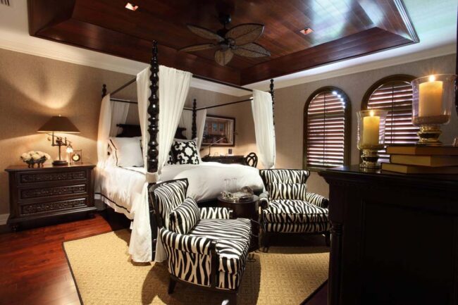Exotic Wooden Canopy Safari Bedroom
