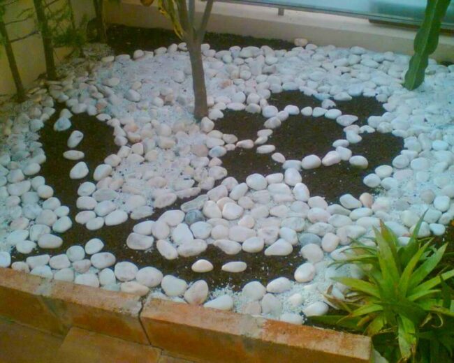White Pebble Spiral Garden Wonder