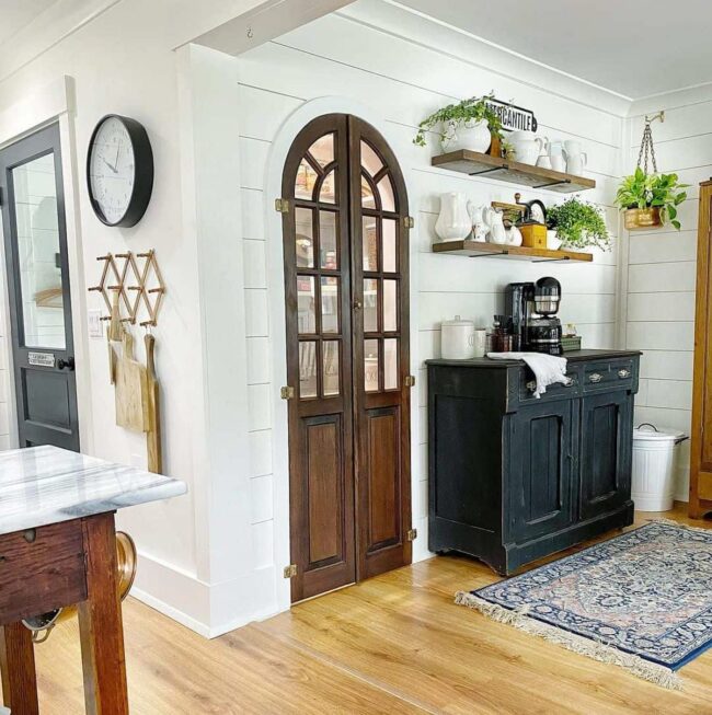 Vintage Shiplap Whites Farmhouse Corner