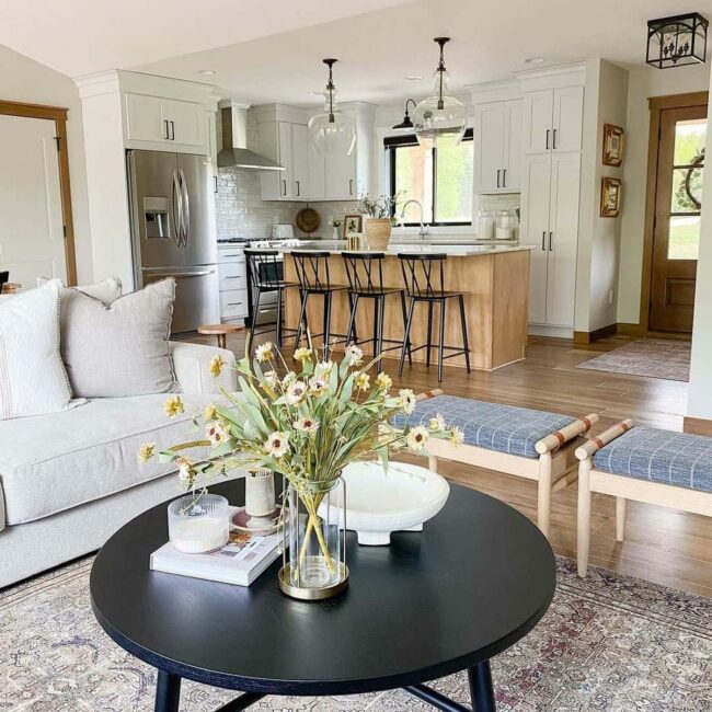 Gray Circles Meet Modern Living Space