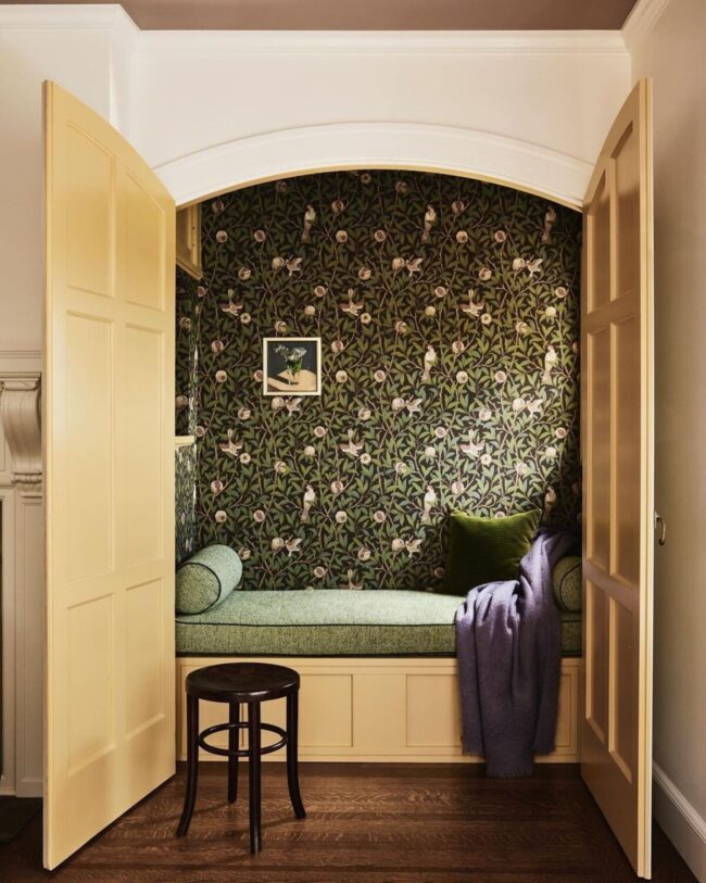 Verdant Feathered Wallscape Symphony