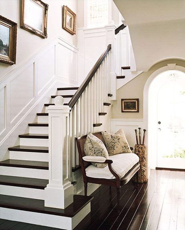 Antique White Settee Stairway Charm