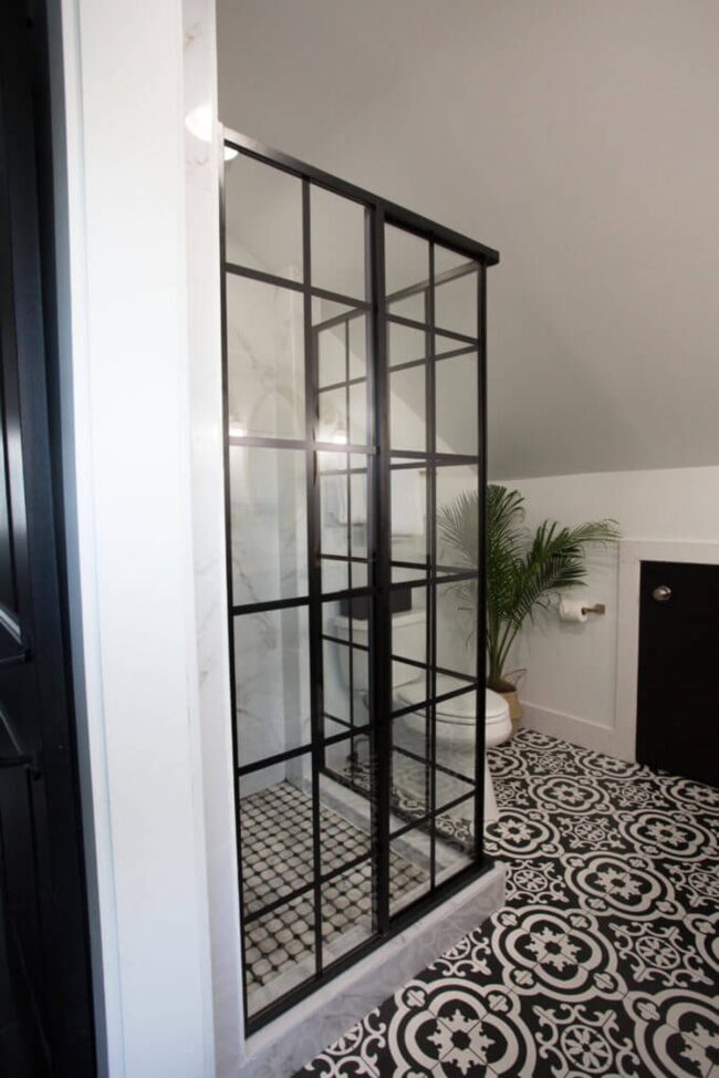 Black Accents Elevate Bathroom Design