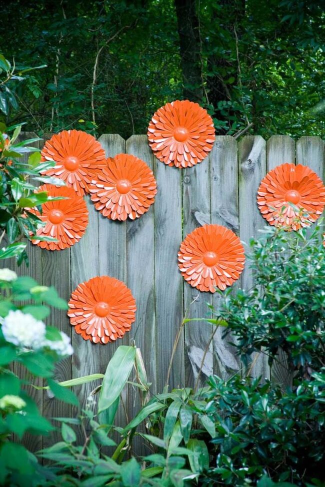 Metallic Blossoms Spark Fence Delight