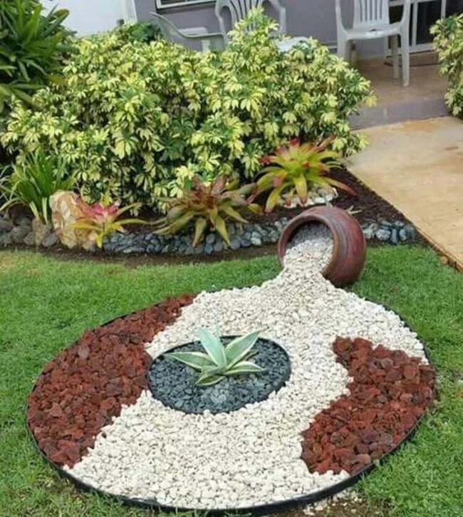 Circular Palm Haven Gravel Canvas