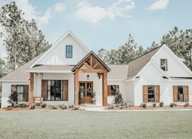 Black Pendant Illuminates Charming Entrance