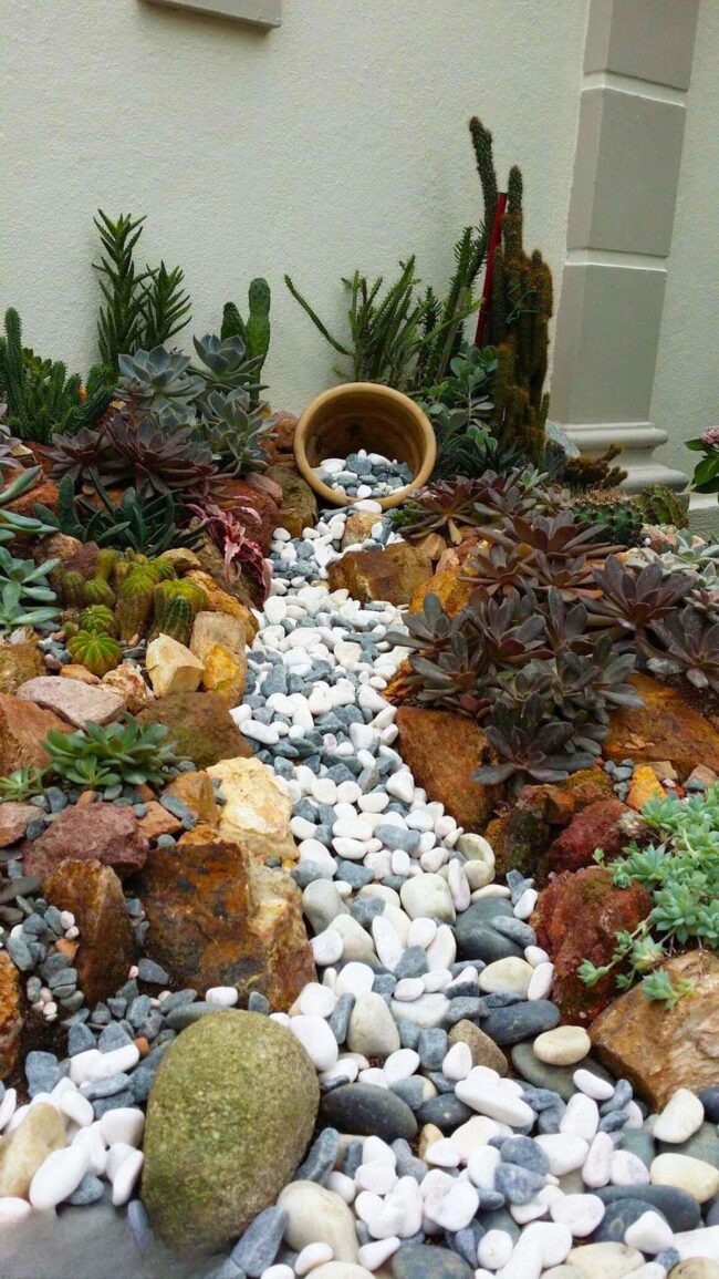 Emerald Succulents Cascade Stone Canvas