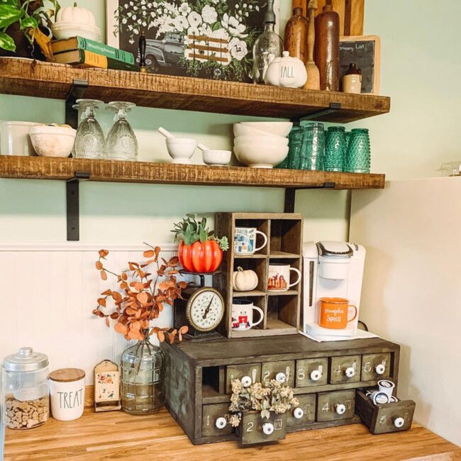 Vintage Coffee Corner Whispers Charm