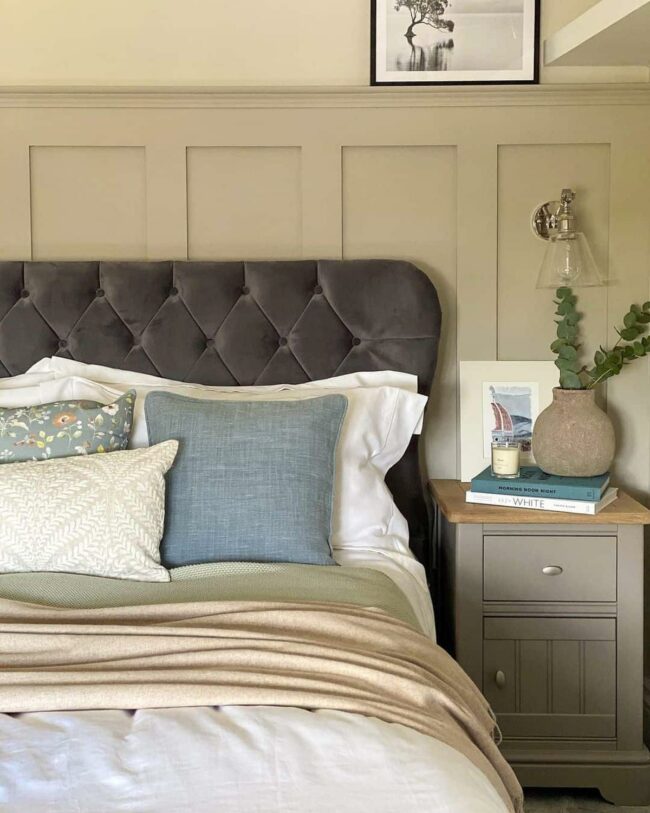 Soft Beige Walls Embrace Comfort