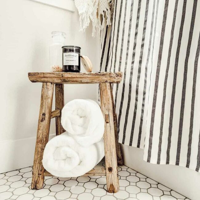 Monochrome Stripes Dance Bathroom Walls