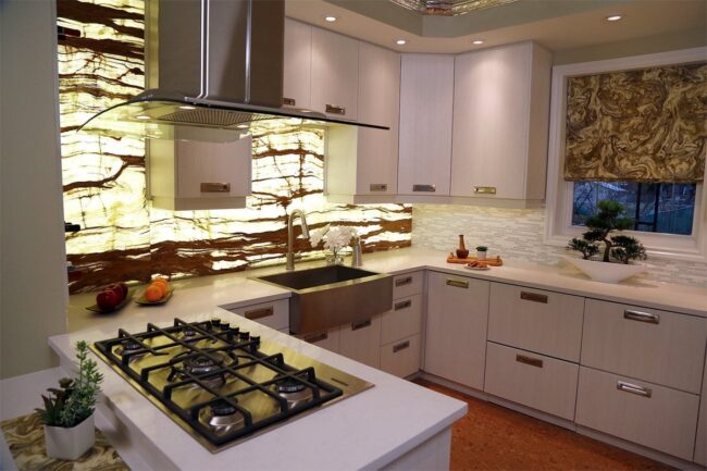 Onyx Tiles: Grey White Radiance