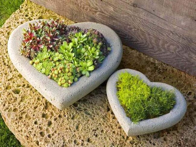 Love Stones Green Garden Hearts