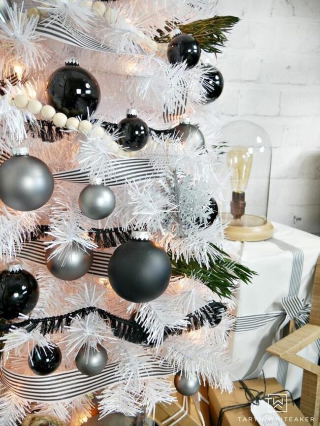 Black Silver Christmas Spectacle
