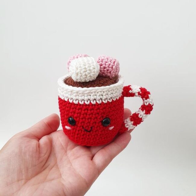Red Yarn Cocoa Cups