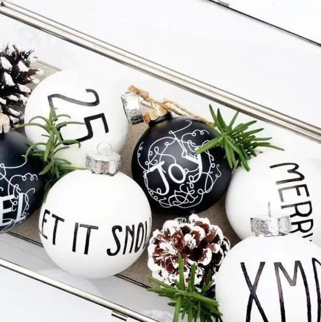 Black White Ornament Story