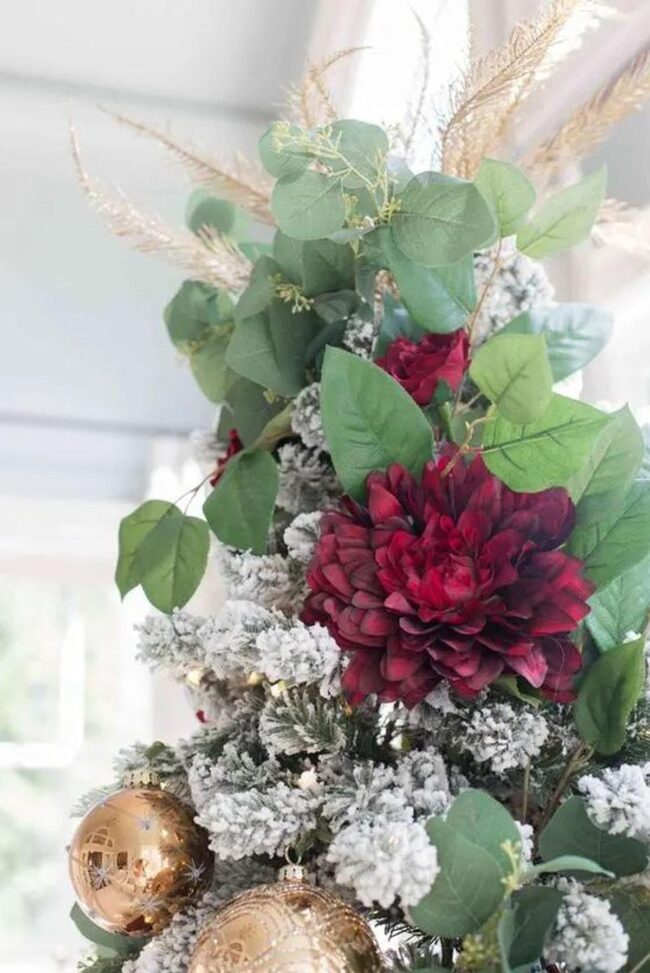 Frosty Gold Pine Charm