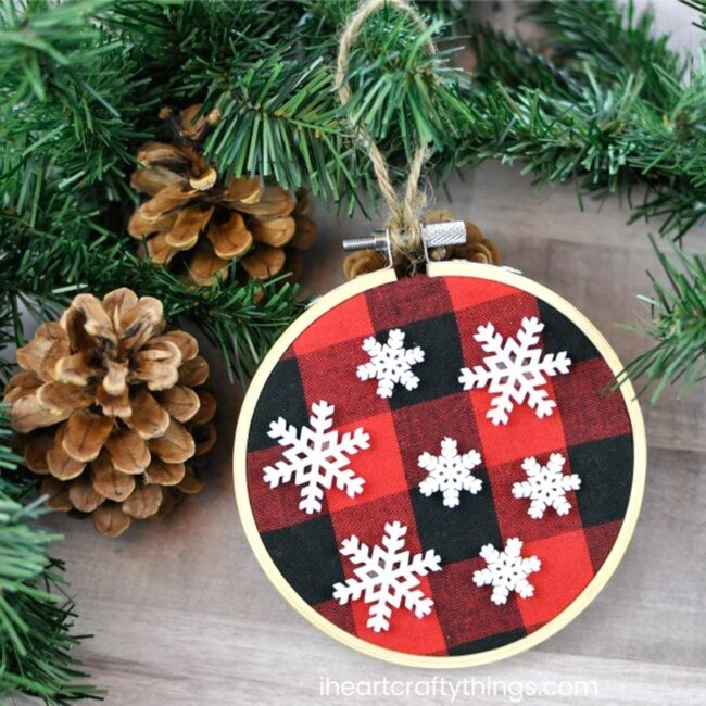 Red Plaid Snowflakes