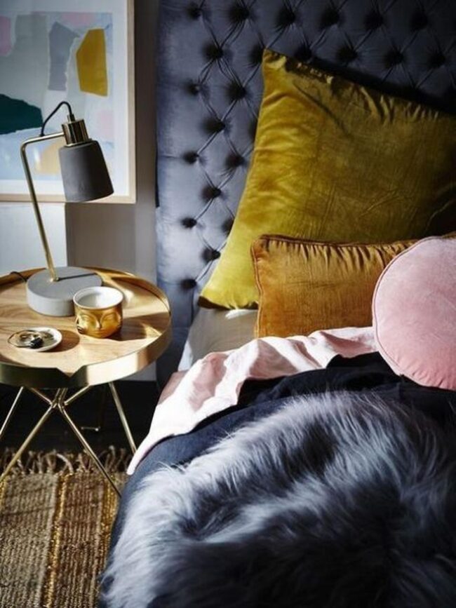 Soft Blues Mustard Curves