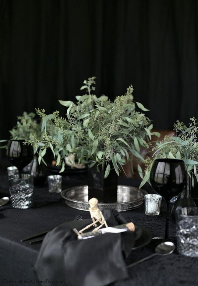 Dark Silver Dining Drama