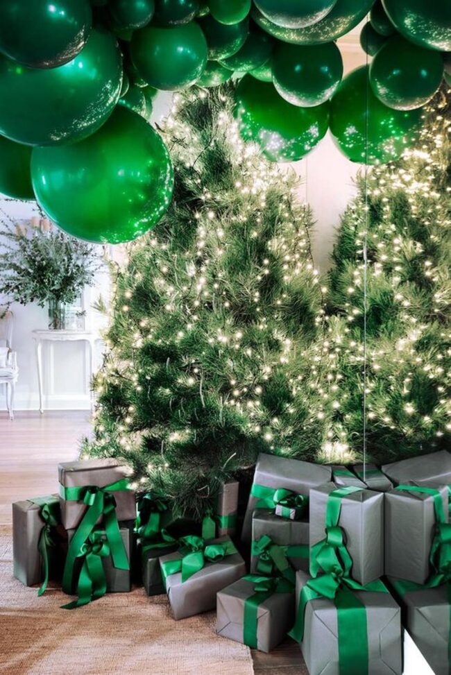 Green Balloon Festivity