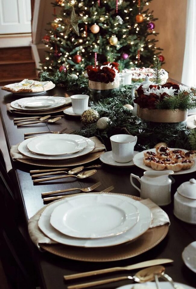 Gold Festive Tablescape