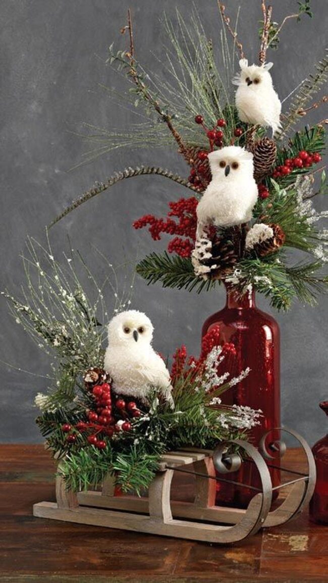 Pine Berry Owl Scene